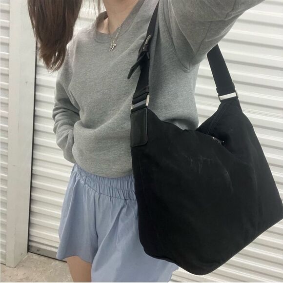 PRADA Black Nylon Tessuto Shoulder Bag Hobo Baguette Re Edition - Picture 13 of 14